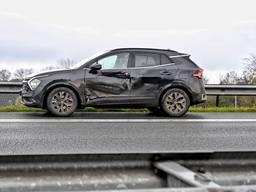 Auto's botsen op de A58 (foto: Toby de Kort/SQ Vision).