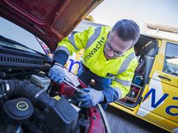 De kou zorgt voor drukte bij de pechhulpdienst (foto: ANP / Jeroen Jumelet).