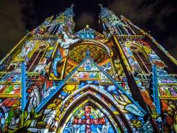 Lichtprojectie op de Catharinakerk tijdens GLOW 2017. (Foto: Rob Engelaar)