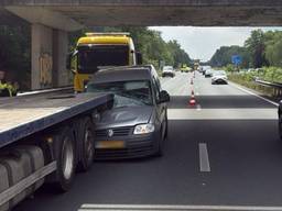 Een beeld van het ongeluk (foto: Rijkswaterstaat).