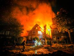 Huis gezin op instorten na grote brand