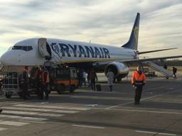 Vliegtuig van RyanAir op Eindhoven Airport. (Archieffoto)