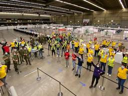 De prikkers van de GGD Brabant-Zuidoost tevreden na een dag hard werken (foto: GGD Brabant-Zuidoost).