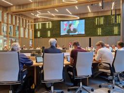 Tijdens de commissievergadering van de gemeente Maashorst (foto: Tom Berkers).