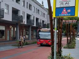 In de Berckelstraat geldt een inrijverbod voor auto's (foto: Dtv Nieuws).