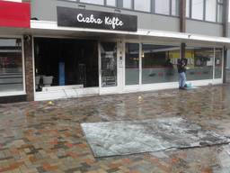 Voor de derde keer in een paar weken tijd is er een aanslag gepleegd op een horecazaak in Roosendaal.
