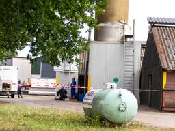 Ruiming van nertsenfarm in Landhorst (foto: SK-Media)