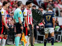 Trainer Peter Bosz moet keuzes gaan maken bij PSV (foto: Ben Gal/Orange Pictures)