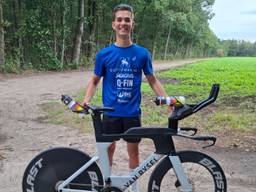 Na twee triatlons doet Yann nu mee aan het WK Ironman: 'Geweldige kans'