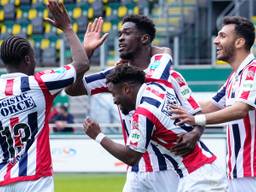 Vreugde bij Willem II na de derde Tilburgse treffer in Den Haag (foto: OrangePictures).