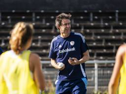 Raoul Ehren, bondscoach van de hockeyvrouwen (foto: Freek van den Bergh/ANP).