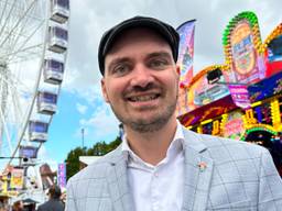 Wethouder Maarten van Asten op de kermis (foto: Jan Peels) 