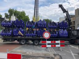 De Tilburgse kermis in aanbouw (Foto: Agnes van der Straaten)