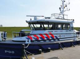 Een boot van de politie te water. (Archieffoto: ANPVidiphoto)