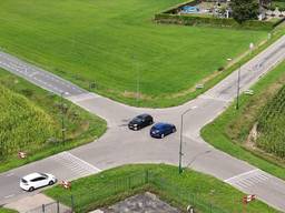 Deze kruising is volgens omwonenden gevaarlijk (foto: Dtv Nieuws).