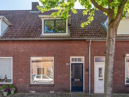 Dit huis moest minimaal twee ton opleveren (foto: Debbie Mels Lommers Makelaars)