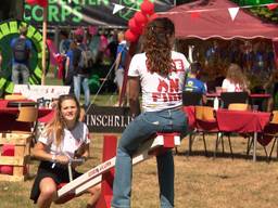 Studenten op de Campus Market op de TU/e.