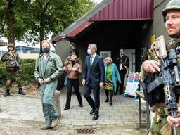 NAVO-topman Jens Stoltenberg op bezoek in Volkel (foto: NAVO).