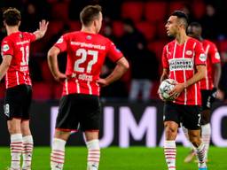 Balende PSV'ers na de 2-1 van AZ (foto: ANP 2022/Olaf Kraak).