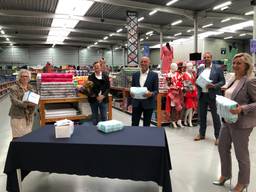 Tilburgs textielbedrijf geeft 100.000 mondkapjes cadeau aan zorginstellingen (Foto: Imke van de Laar)