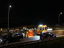 Een beeld van de ravage na het ongeluk (foto: Iwan van Dun/SQ Vision Mediaprodukties).