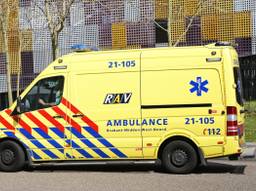 Ambulance bij het Jeroen Bosch Ziekenhuis. (Archieffoto: Karin Kamp)