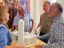 Met 900 handtekeningen hopen de voorstanders van de kerk de gemeenteraad te overtuigen (foto: Jos Verkuijlen)