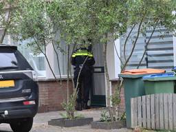 In meerdere huizen in Breda zijn dinsdagochtend invallen gedaan. Agenten hebben in elk geval drie huizen doorzocht aan de Langdonk en een huis aan de Noortberghmoeren.