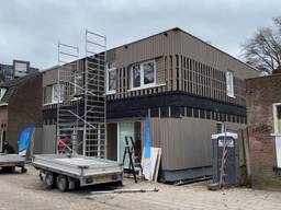 Twee prefab duurzame huizen in de Doctor Ahausstraat in Tilburg (foto: Tom van den Oetelaar).