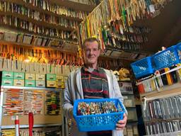 Jacques uit Vlijmen heeft de grootste pennenverzameling van Nederland