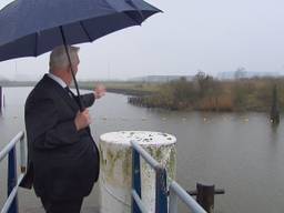 Wethouder Frank Spierings van Waalwijk vertelt over de plannen voor de elektrische binnenhaven.