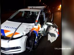 De schade aan de politieauto (beeld: Bureau Brabant).