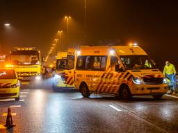 Voetganger doodgereden op A58 toen hij achter hond aan ging