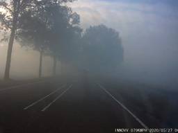 Natuurbrand de Peel zorgt nog altijd voor dikke rook.