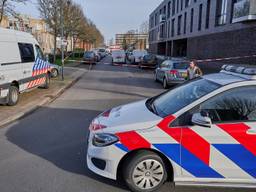 Na de vondst van de dode vrouw in Breda werd de omgeving afgezet (foto: Tom van der Put/SQ Vision).
