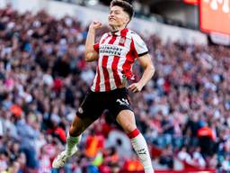 Esmir Bajraktarevic scoorde twee doelpunten voor PSV tegen FC Groningen (foto: Kevin Senders/Orange Pictures)