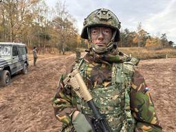 Opgeleid tot militair voor studiepunten, Daan volgt training van defensie