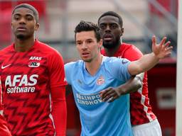Nick Viergever tijdens AZ-PSV (foto: ANP).