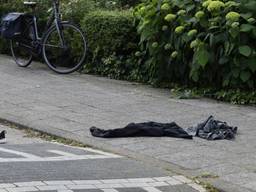 Een deel van de Kazernestraat waar de vrouw werd neergestoken (foto: Marco van den Broek/SQ Vision).