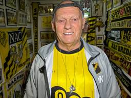 Jef Lammerse bouwde een compleet 'NAC Museum' in de gezamenlijke kelder van zijn flat (foto: Ronald Sträter).