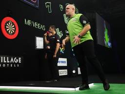 Michael van Gerwen moest ook zijn meerdere erkennen in Ryan Joyce (foto: Kieran Cleeves/PDC).