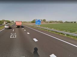 De mishandeling vond plaats bij de afslag Wouwse Plantage van de A58 (foto: Google Maps).