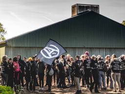De varkensstal werd bezet door de activisten (Foto: Rob Engelaar)