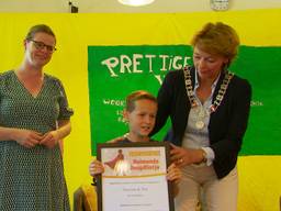 Teun (10) redt klasgenootje en is nu officieel een held