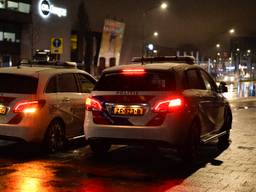 De politie deed onderzoek bij de Kleine Krogt in Breda (foto: Perry Roovers/SQ Vision).