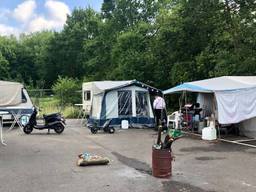 Woonwagenbewoners zetten in juni een protestkamp op (foto: Erik Peeters).