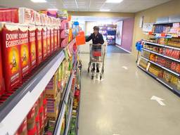 De voedselbank in Sleeuwijk is ingericht als supermarkt.