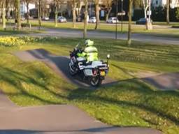 Motoragent stunt op crossbaan: 'Dat kan ik ook'