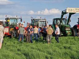 Inwoners van Heerle in actie tegen mogelijke komst azc (foto: Tom Berkers).