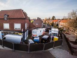 De plek in Enschede waar de vier doden werden aangetroffen (foto: ANP / Vincent Annink)